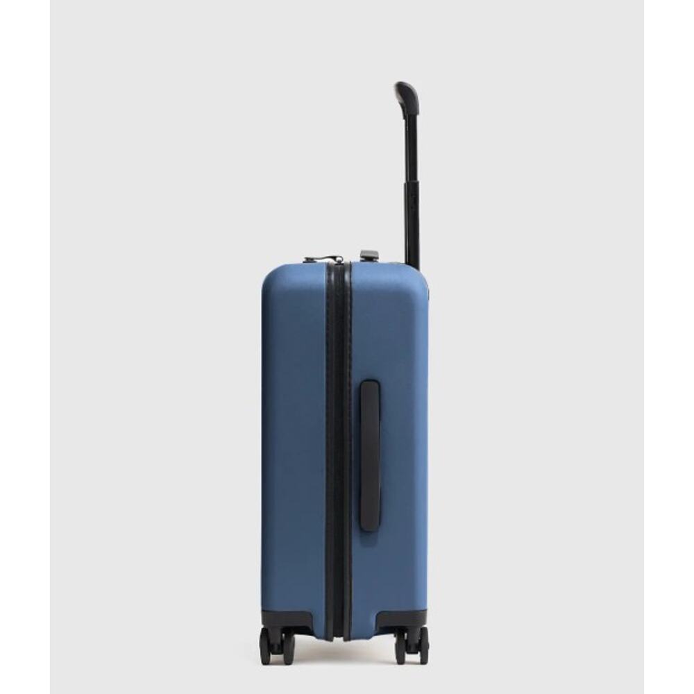 NEW Quince Small Carry On Hard Shell Suitcase 22" BLUE Spinner Wheels Locking - Picture 3 of 10